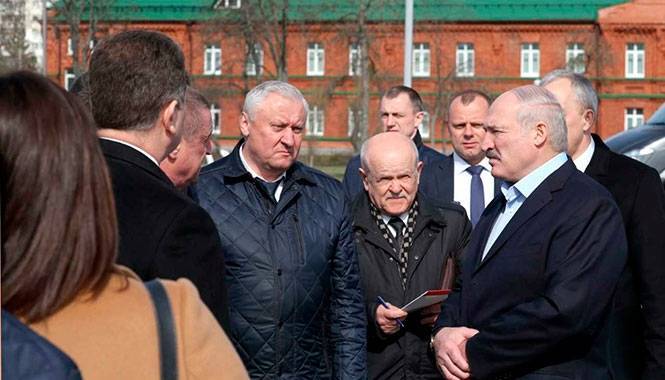 Александр Лукашенко - Лукашенко заявил, что все хотят «укусить» его из-за коронавируса - belsat.eu - Белоруссия - Бобруйск