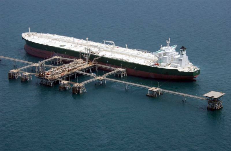 Десятки саудовских нефтетанкеров не могут попасть в США - topcor.ru - Сша - Лондон - Саудовская Аравия