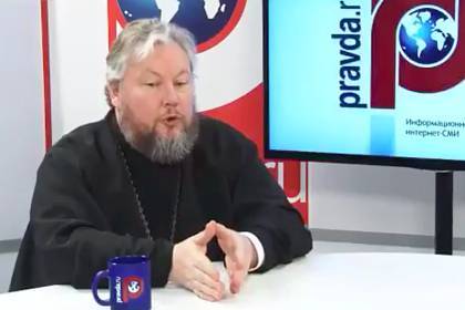 Александр Агейкин - Умерший священник с коронавирусом выступал против закрытия храмов - lenta.ru - Москва