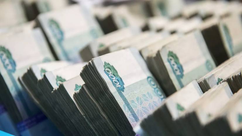 МЭР: банки выдали бизнесу кредиты на сумму около 4 млрд рублей - russian.rt.com - Россия