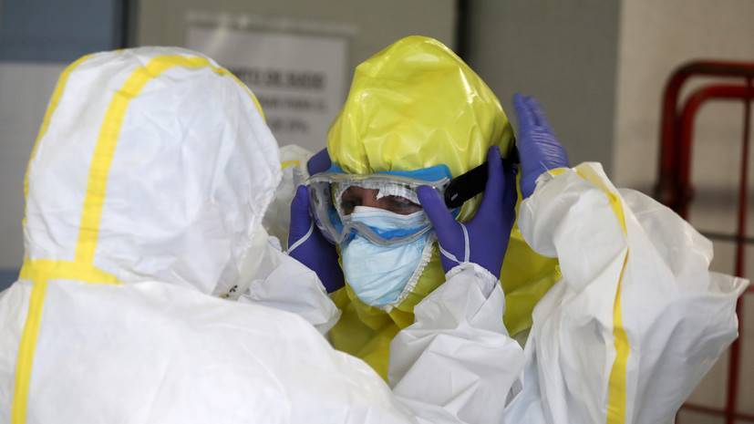 В Испании за сутки умерли 435 человек с коронавирусом - russian.rt.com - Испания - Минздрав
