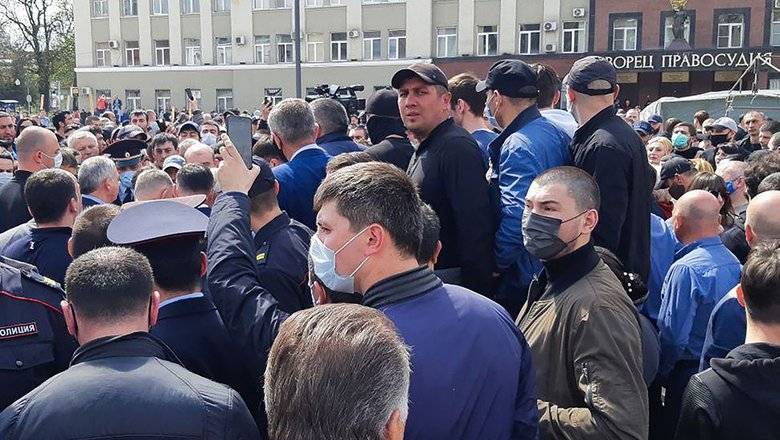 Митингующих во Владикавказе осудят за нападение на силовиков - newizv.ru - Россия - Владикавказ