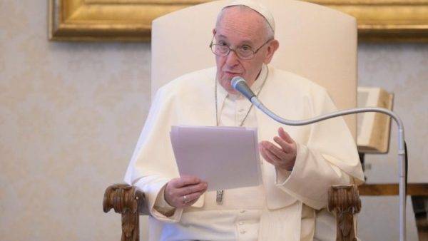 Папа римский помолился за Европу и призвал не уподобляться летучим мышам - eadaily.com