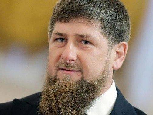 Рамзан Кадыров - Кадыров побрился налысо из-за коронавируса. Его примеру последовали чиновники и служащие Чечни - gordonua.com - республика Чечня