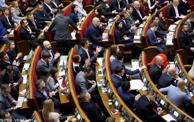 У Порошенко требуют на ближайшем заседании Рады проголосовать за закон о банках - rbc.ua - Украина
