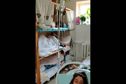 Руководство российской клиники наказали за лечение медсестер в комнате для белья - lenta.ru