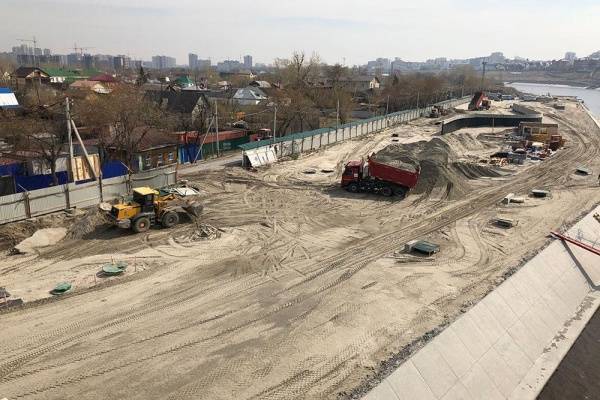 Работы по строительству набережной на левом берегу реки Туры продолжаются, несмотря на коронавирус - nakanune.ru