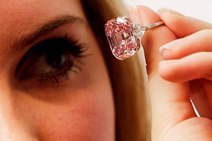 Богачи отдали миллионы долларов за бриллианты от скуки в самоизоляции - lenta.ru
