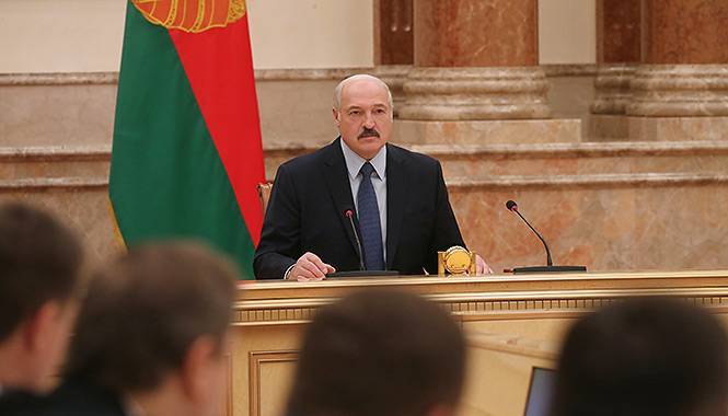 Александр Лукашенко - Лукашенко: пандемия пройдет, жрать что будем? - belsat.eu