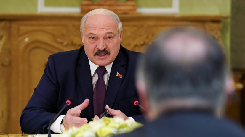 Александр Лукашенко - Лукашенко не планирует закрывать границы Белоруссии из-за пандемии - russian.rt.com - Белоруссия