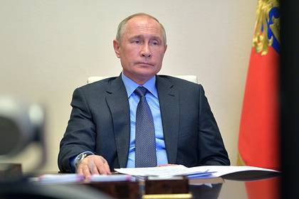 Владимир Путин - Путин оценил помощь банков россиянам - lenta.ru - Россия