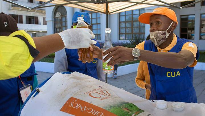 Андри Радзуэлин - Борьба с коронавирусом на Мадагаскаре: военные разливают травяной чай - vesti.ru - Мадагаскар