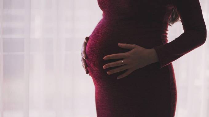 Минздрав допустил аборт для беременных с тяжелой формой коронавируса - piter.tv - Минздрав