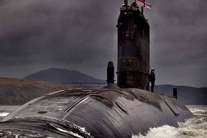 Военные устроили барбекю на атомной подводной лодке во время карантина - lenta.ru - Англия - Плимут
