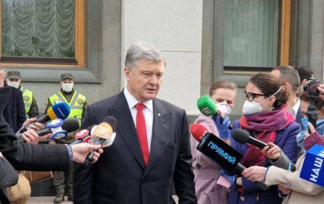 Петр Порошенко - Порошенко призвал власть немедленно обеспечить врачей средствами защиты - rbc.ua - Украина