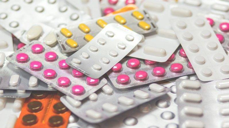 Сотрудник больницы украл сотни таблеток от малярии, разрекламированных как возможное средство от коронавируса - usa.one - Сша - штат Калифорния