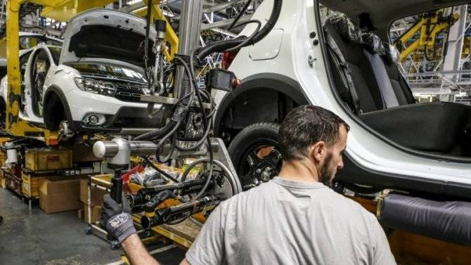 Пандемия: фирма Renault возобновила работу своих заводов во Франции - usedcars.ru - Франция