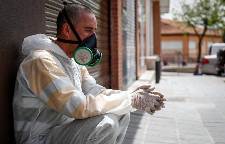 В Испании за сутки умерли 378 человек от коронавируса - news.ru - Китай - Испания
