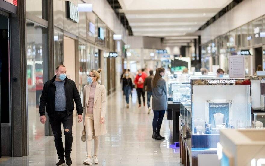 В Литве смягчают карантин. Открываются торговые центры - belsat.eu - Литва