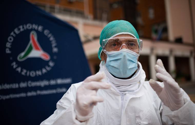 В Италии выявили наименьшее с середины марта число смертей от коронавируса - news.ru - Италия