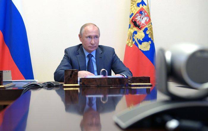 Владимир Путин - Песков рассказал, как Путин соблюдает санитарные нормы - sputnik.by - Россия - Минск