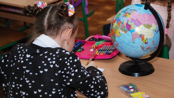 Петербургские школы получили бланки на досрочное завершение учебного года - piter.tv - Санкт-Петербург