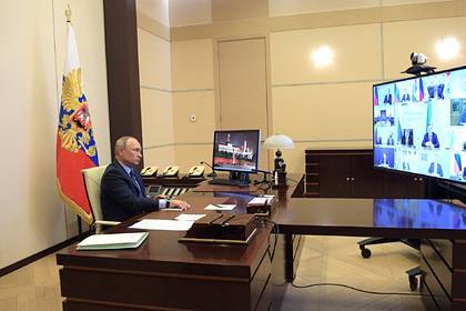 Владимир Путин - Путин поручил помочь регионам сотнями миллиардов рублей - lenta.ru - Россия