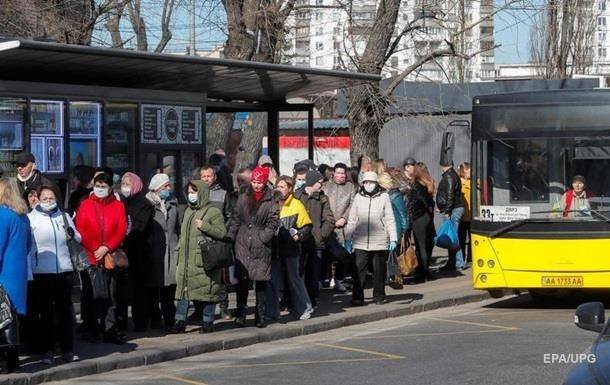 Виталий Кличко - Кличко рассказал о работе общественного транспорта Киева - korrespondent.net - Киев