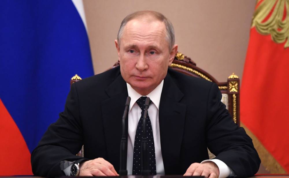 Владимир Путин - Путин: Сейчас все усилия сосредоточены на борьбе с коронавирусом - vm.ru - Россия