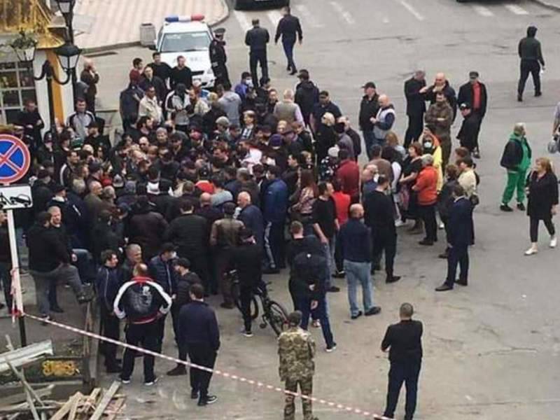 "И это только начало": число зараженных COVID-19 в Северной Осетии растет после митинга - dayonline.ru - республика Алания - Владикавказ