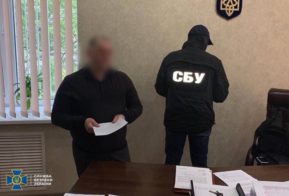 В Запорожье задержали полковника полиции за незаконную выдачу разрешений на оружие - inform.zp.ua - Украина - Запорожье