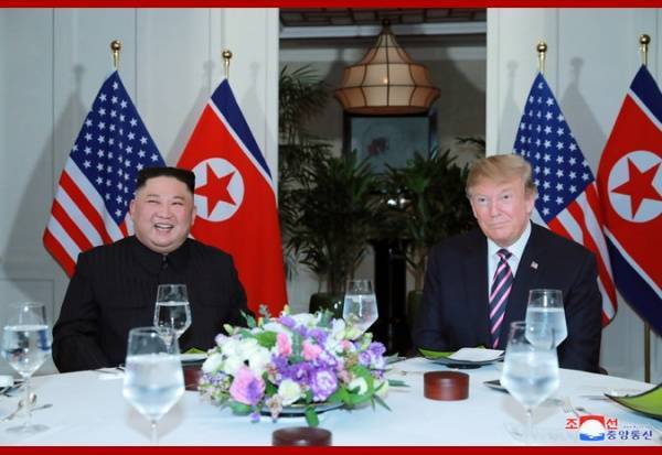 Ким Ченын - Трамп заинтриговал публику намеками на состояние Ким Чен Ына - nakanune.ru - Сша