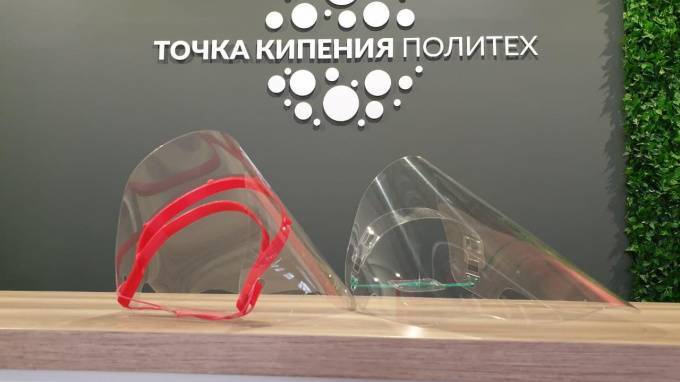Петр ВЕЛИКИЙ (Великий) - Студенты Политеха печатают на 3D-принтере маски и защитные экраны для медиков - piter.tv - Санкт-Петербург