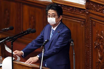 Синдзо Абэ - Абэ посчитал ситуацию с коронавирусом хуже Великой депрессии - lenta.ru - Япония