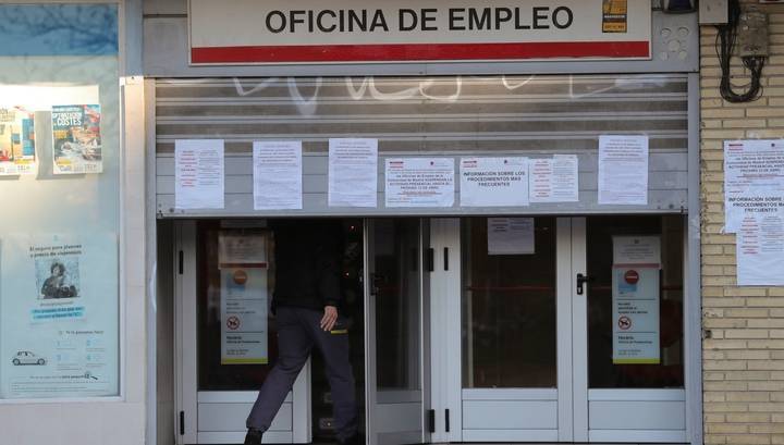 Безработица в Испании подскочила до 14,4% в первом квартале - vesti.ru - Испания