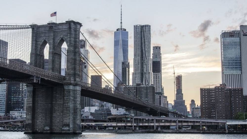 Жители Нью-Йорка пожаловались на невыплату пособий из-за коронавируса - riafan.ru - Нью-Йорк - Нью-Йорк