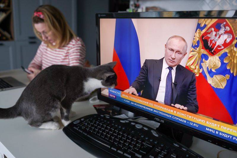 Владимир Путин - Путин продлил нерабочие дни до 11 мая - tvc.ru - Россия