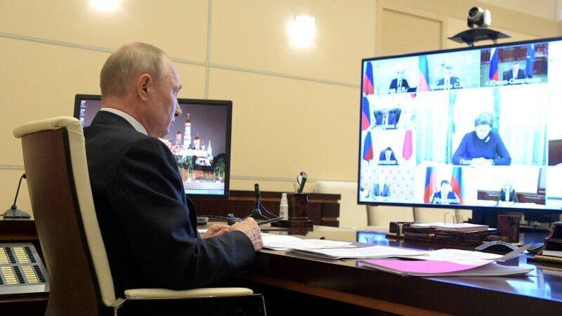 Путин призвал россиян отказаться от походов в гости и посиделок в компаниях - inforeactor.ru - Россия - Москва