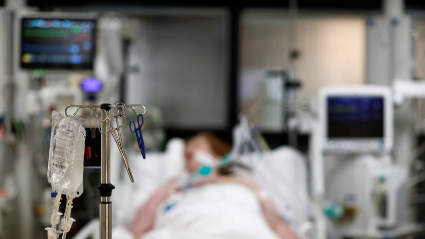 Во Франции из-за коронавируса за сутки скончались 367 человек - russian.rt.com - Франция - Минздрав
