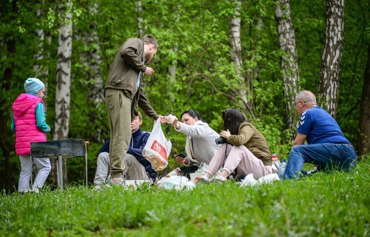Роспотребнадзор призвал россиян отказаться от шашлыков в майские праздники - news.ru