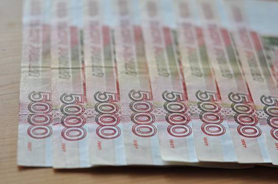 Владимир Демиденко - В ЦБ отметили уменьшение спроса на наличные деньги - pnp.ru - Россия