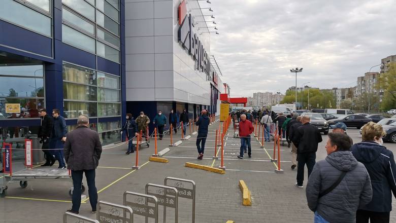 После открытия строительных магазинов в Калининграде возникли очереди - newizv.ru - Калининград - Торговля