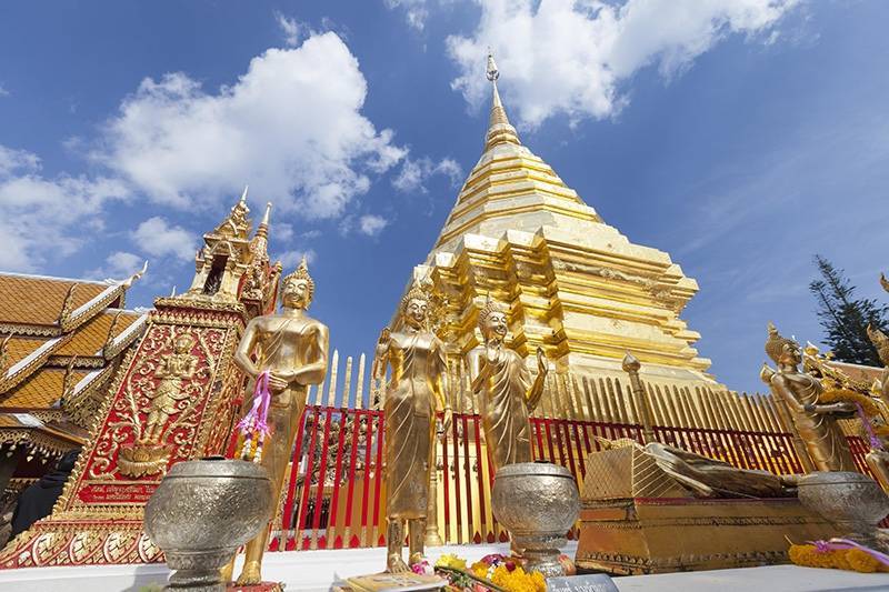 Оставшийся без денег россиянин поселился в буддийском храме в Таиланде - tvc.ru - Таиланд