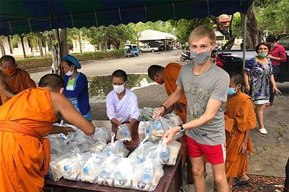 Застрявшего в Таиланде российского студента приютили монахи - lenta.ru - Таиланд - Bangkok