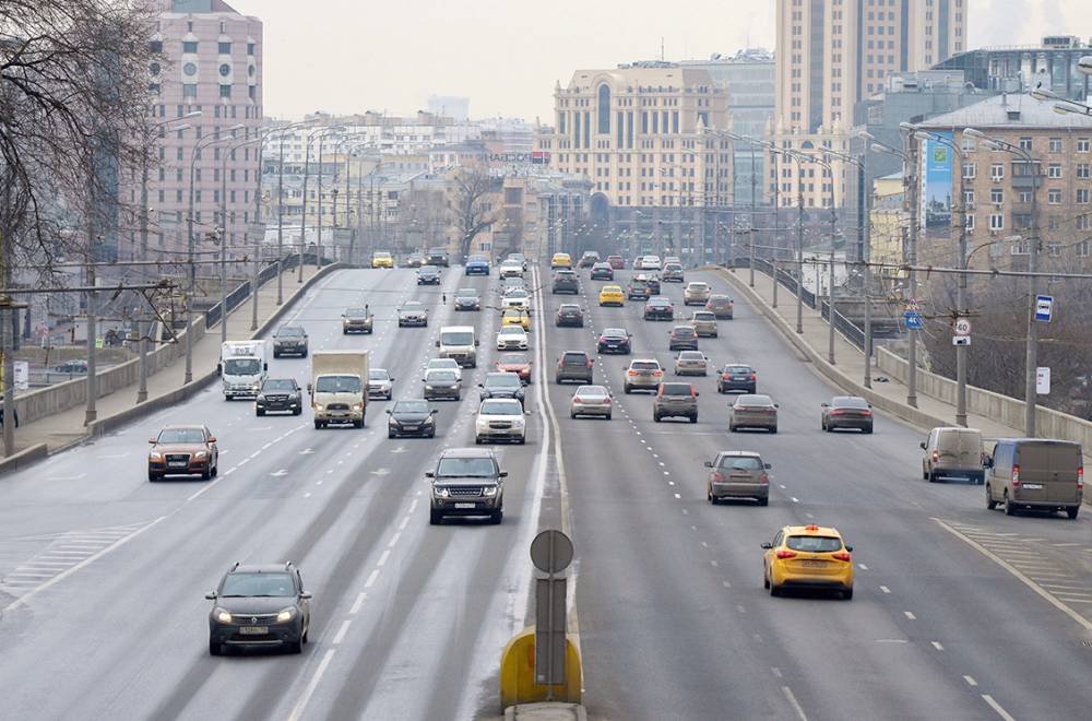 ЦОДД заявил об уменьшении числа автомобилей на столичных дорогах - vm.ru - Москва