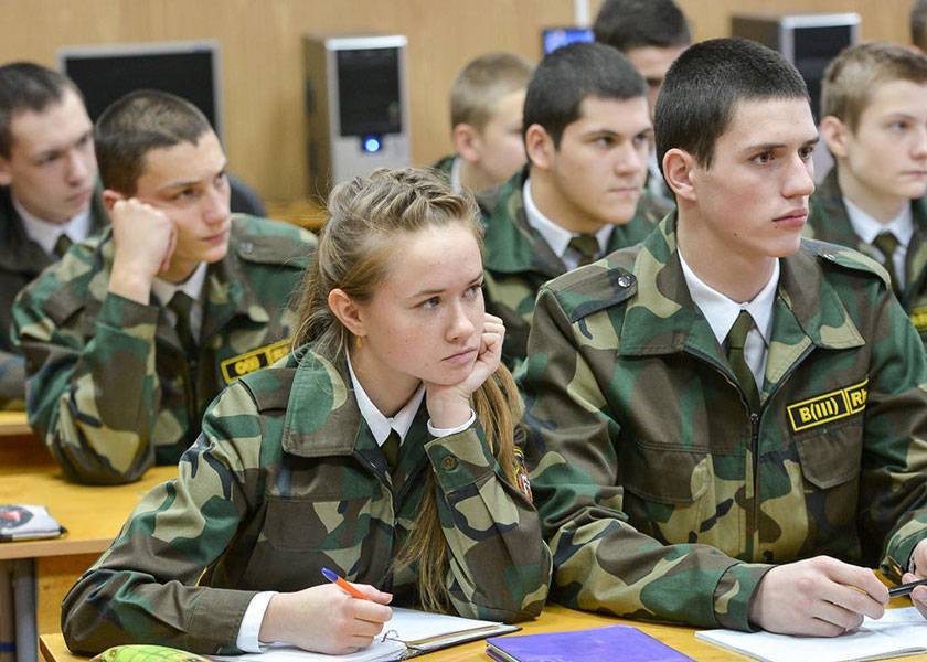 Наталья Гаврусик - Минобороны заверило, что среди курсантов Военной академии инфицированных COVID-19 нет - naviny.by