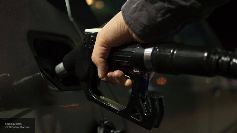 Эксперт Карамсейли заявил о напрасных ожиданиях дешевого бензина в России - nation-news.ru - Россия