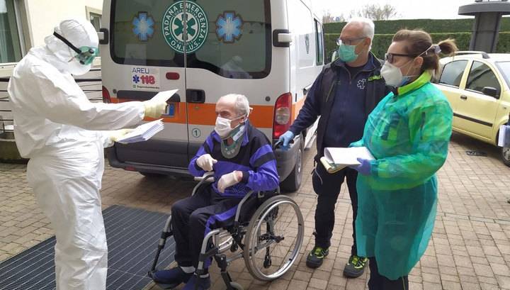 В понедельник в Италии начинает работать госпиталь с российскими бригадами - vesti.ru - Россия - Италия