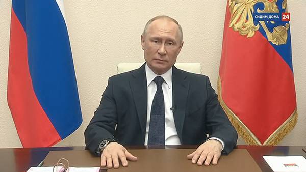 Песков объяснил, почему отставали часы на руке Путина во время обращения - nakanune.ru