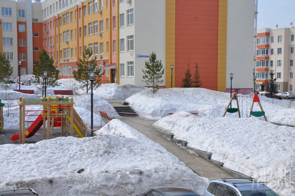 В Кемерове из-за ситуации с коронавирусом начали закрывать детские площадки - gazeta.a42.ru
